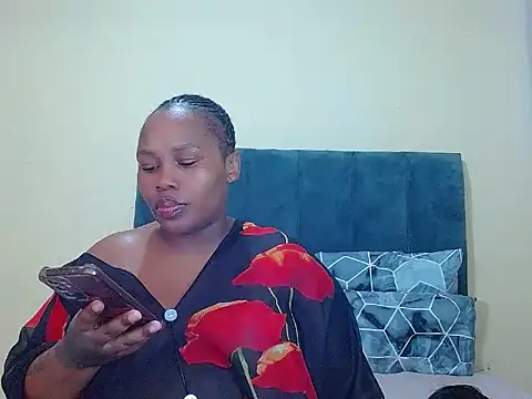 Snapshot of curvycloe1 chatting on 05/03/26, 07:58 curvycloe1 online show from 05/03/26, 07:58
