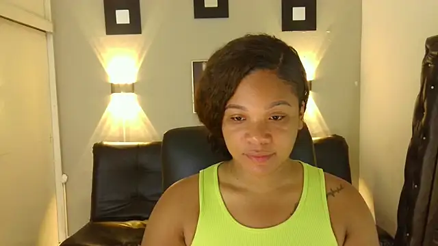 Snapshot of ashley_Tompson1 chatting on 01/21/25, 12:29 ashley Tompson1 online show from 01/21/25, 12:29