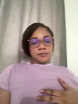 Snapshot of ashley_Tompson1 chatting on 10/22/25, 11:32 ashley Tompson1 online show from 10/22/25, 11:32