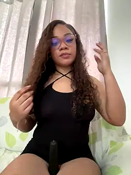 Snapshot of ashley_Tompson1 chatting on 10/23/25, 12:15 ashley Tompson1 online show from 10/23/25, 12:15