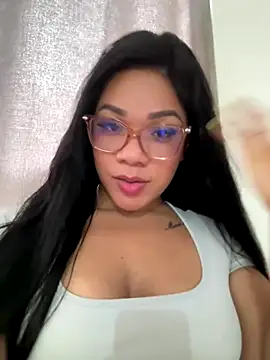 Snapshot of ashley_Tompson1 chatting on 11/04/25, 04:06 ashley Tompson1 online show from 11/04/25, 04:06