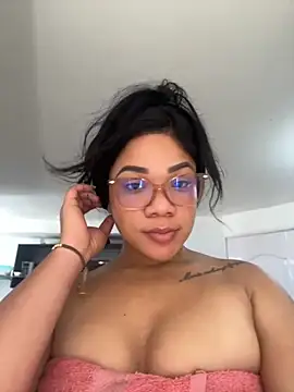 Snapshot of ashley_Tompson1 chatting on 11/06/25, 12:50 ashley Tompson1 online show from 11/06/25, 12:50