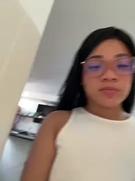 Snapshot of ashley_Tompson1 chatting on 11/19/25, 12:27 ashley Tompson1 online show from 11/19/25, 12:27