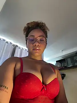 Snapshot of ashley_Tompson1 chatting on 04/14/26, 12:55 ashley Tompson1 online show from 04/14/26, 12:55