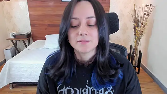 KatherineBond online show from 03/21/25, 10:50