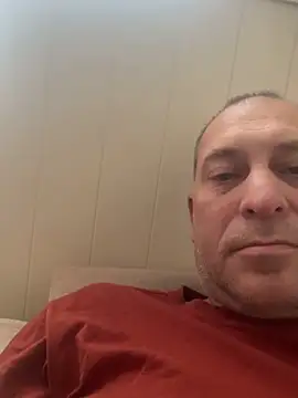 Snapshot of meateater1 chatting on 05/15/26, 08:21 meateater1 online show from 05/15/26, 08:21