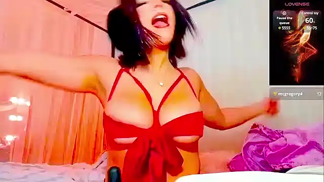 Aubreyessex online show from 12/23/24, 11:39