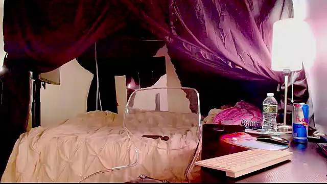 Aubreyessex online show from 09/25/25, 06:33