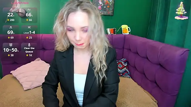Snapshot of EvaMoran chatting on 09/25/25, 01:31 EvaMoran online show from 09/25/25, 01:31