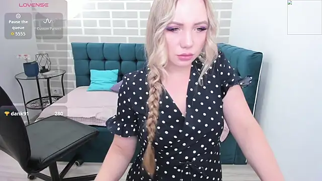 EvaMoran online show from 06/08/26, 02:01