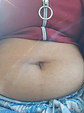 Priya Bong online show from 11/25/25, 07:41