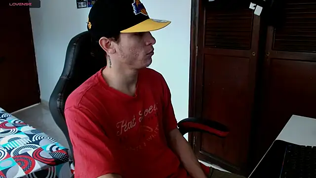 deividcloud36 online show from 05/08/26, 02:44