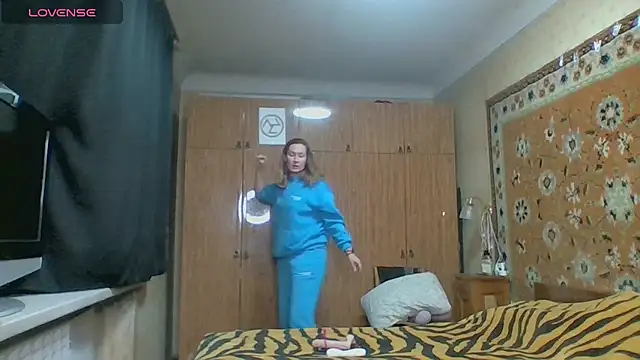 AnnaXLovers online show from 10/20/25, 03:12