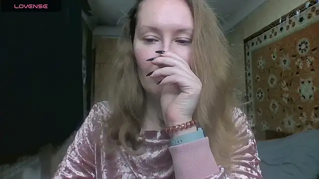 AnnaXLovers online show from 12/14/25, 10:31