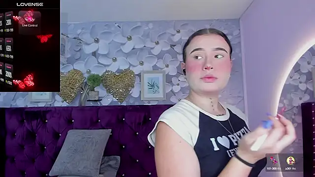 Snapshot of Danee_19_ chatting on 01/26/25, 11:50 Danee 19 online show from 01/26/25, 11:50