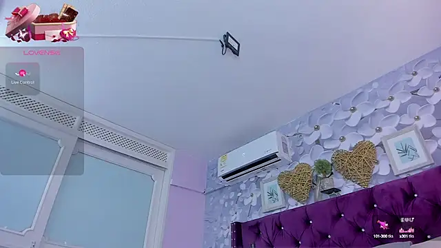 Snapshot of Danee_19_ chatting on 02/15/25, 11:50 Danee 19 online show from 02/15/25, 11:50