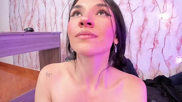 LILA ELLIOT online show from 01/28/25, 11:07