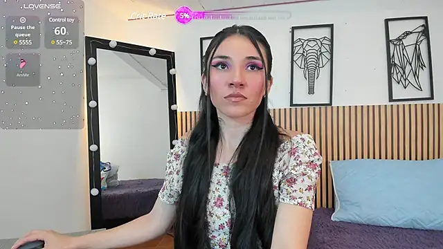 LILA ELLIOT online show from 02/04/25, 07:22