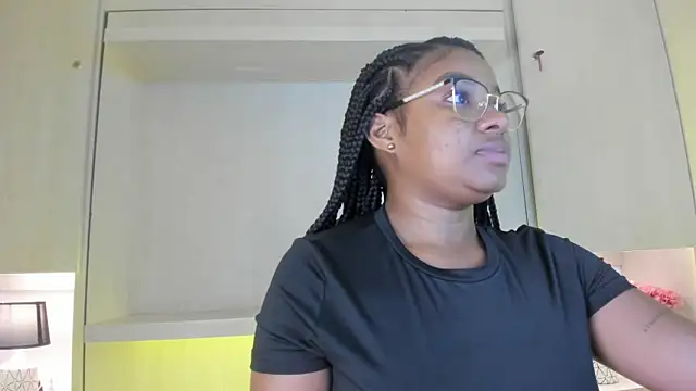 tamaraa smiith online show from 06/12/26, 07:35
