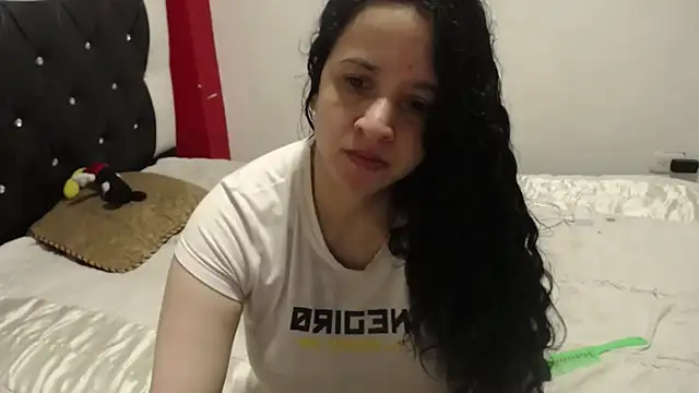 Katty Bones online show from 10/30/25, 01:56