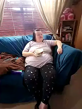 Snapshot of Bayou_Woman68 chatting on 12/13/25, 08:47 Bayou Woman68 online show from 12/13/25, 08:47