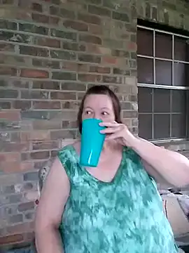 Snapshot of Bayou_Woman68 chatting on 06/16/26, 07:38 Bayou Woman68 online show from 06/16/26, 07:38