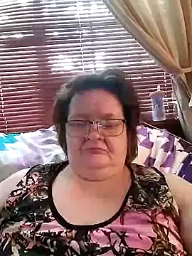 Snapshot of Bayou_Woman68 chatting on 06/18/26, 07:18 Bayou Woman68 online show from 06/18/26, 07:18