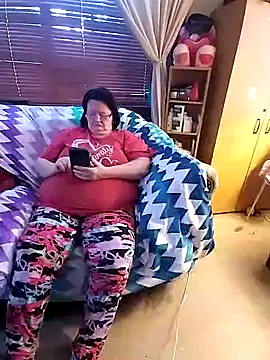Snapshot of Bayou_Woman68 chatting on 07/28/26, 11:37 Bayou Woman68 online show from 07/28/26, 11:37