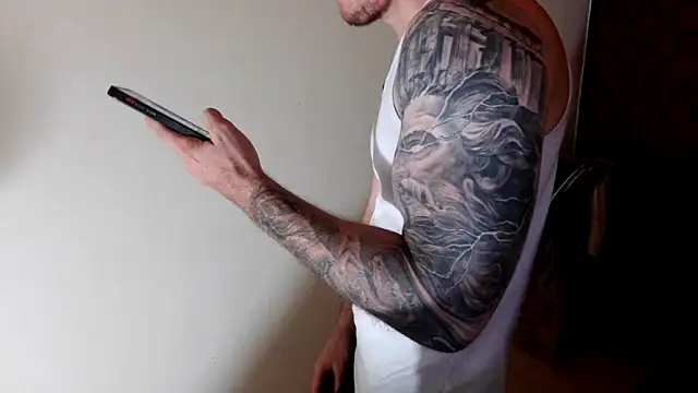 Snapshot of Kenner_fox77 chatting on 01/16/26, 08:29 Kenner fox77 online show from 01/16/26, 08:29