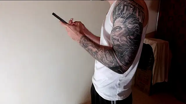 Snapshot of Kenner_fox77 chatting on 02/02/26, 02:54 Kenner fox77 online show from 02/02/26, 02:54