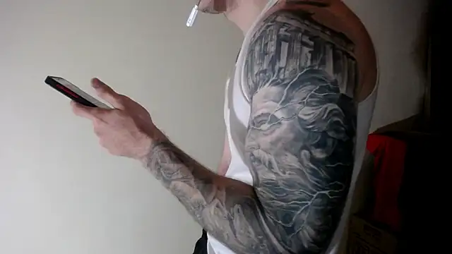 Snapshot of Kenner_fox77 chatting on 03/05/26, 05:36 Kenner fox77 online show from 03/05/26, 05:36