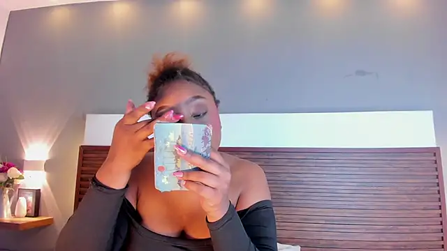 Adelehottman online show from 11/01/25, 12:07