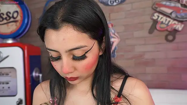 Snapshot of miss_lizith chatting on 06/26/26, 11:03 miss lizith online show from 06/26/26, 11:03
