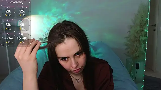 Aisha Riley online show from 10/28/25, 04:09