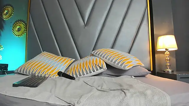 BrendaAdams  online show from 02/24/25, 02:37