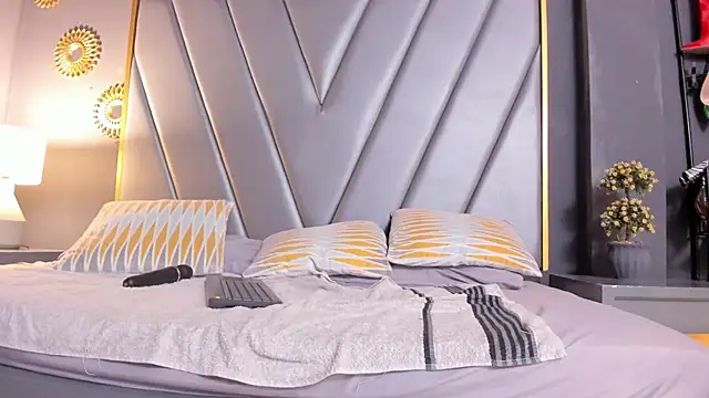 BrendaAdams  online show from 06/26/26, 10:30