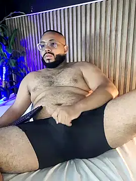 Snapshot of DilanJonnes_ chatting on 02/01/25, 08:37 DilanJonnes  online show from 02/01/25, 08:37