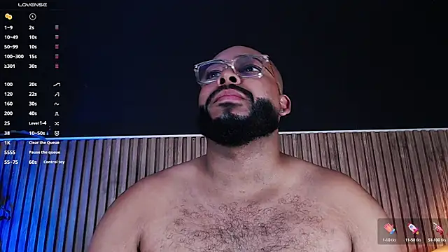 Snapshot of DilanJonnes_ chatting on 02/13/25, 01:29 DilanJonnes  online show from 02/13/25, 01:29