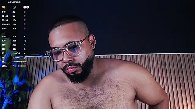 Snapshot of DilanJonnes_ chatting on 02/24/25, 10:25 DilanJonnes  online show from 02/24/25, 10:25