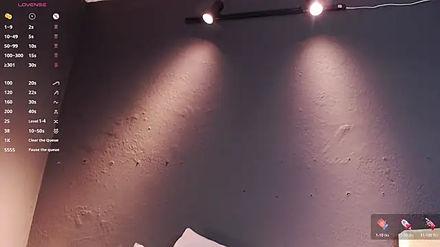 Snapshot of DilanJonnes_ chatting on 02/19/26, 10:06 DilanJonnes online show from 02/19/26, 10:06