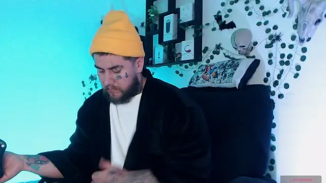 Ash gusbig online show from 12/11/24, 01:37