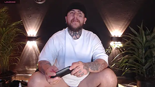 Ash gusbig online show from 01/09/25, 02:33