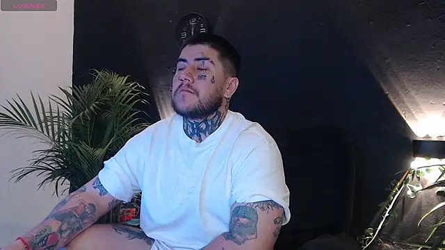 Ash gusbig online show from 02/14/25, 03:33