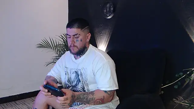 Ash gusbig online show from 02/27/25, 05:56