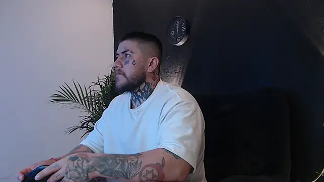 Ash gusbig online show from 03/16/25, 01:49