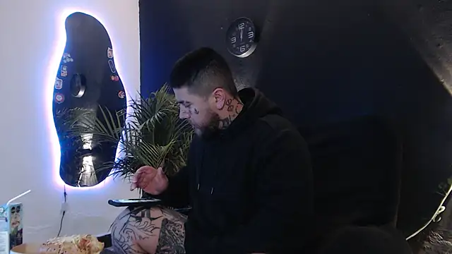 Ash gusbig online show from 03/19/25, 02:05