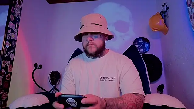 Ash gusbig online show from 09/16/25, 02:56