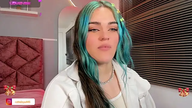 Snapshot of cattaleya___ chatting on 12/19/24, 03:29 cattaleya online show from 12/19/24, 03:29