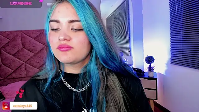 Snapshot of cattaleya___ chatting on 01/24/25, 09:28 cattaleya online show from 01/24/25, 09:28