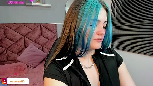 Snapshot of cattaleya___ chatting on 01/28/25, 04:50 cattaleya online show from 01/28/25, 04:50